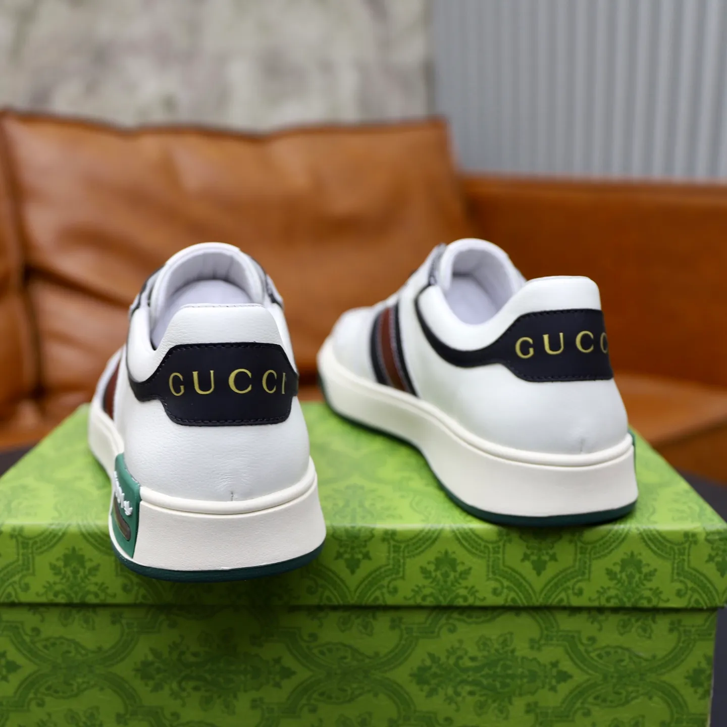 Ex-factory price: 440💰🙅‍♂️🙅‍♂️🙅‍♂️ Brand: Gucci GuCCI Standard code: 38-44 (45 customized) Grade: Same as the official website Material: Original leather splicing Comfortable and breathable pigskin lining Lightweight and wear-resistant sports outsole Style category: Men's fashionable casual shoes Running sneakers Distinguished luxury brand elements Top luxury Color: actual picture color